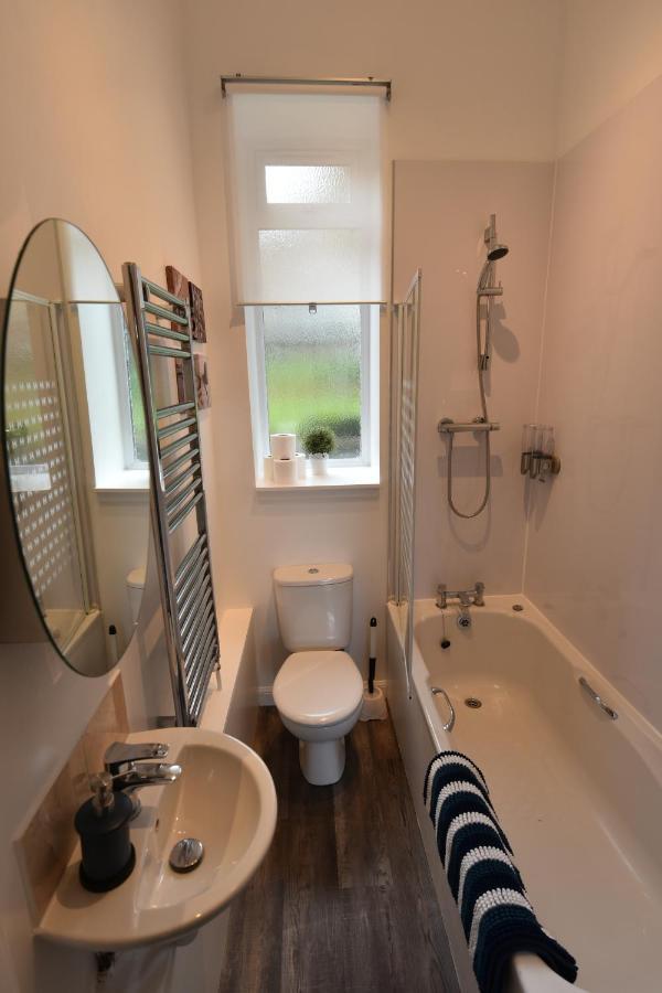 Pleasance Apartment Ground Floor Main Door Access เอดินบะระ ภายนอก รูปภาพ