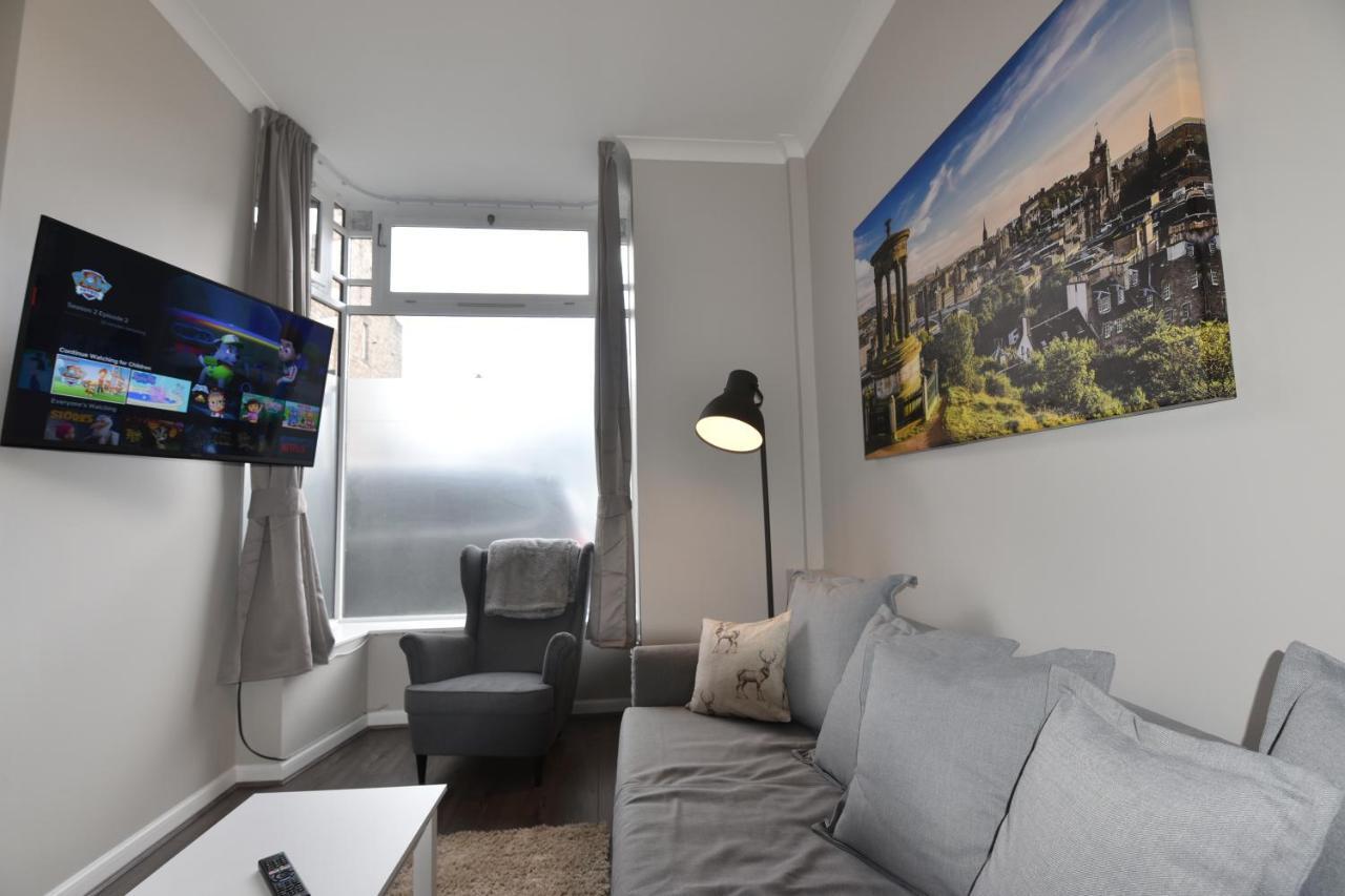 Pleasance Apartment Ground Floor Main Door Access เอดินบะระ ภายนอก รูปภาพ