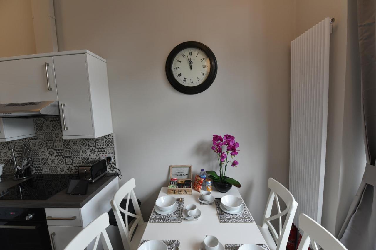 Pleasance Apartment Ground Floor Main Door Access เอดินบะระ ภายนอก รูปภาพ