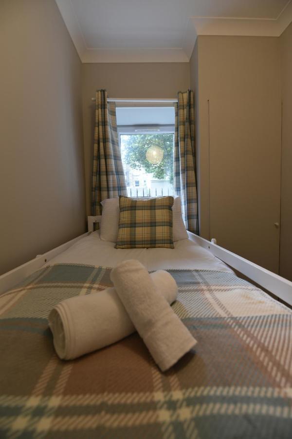 Pleasance Apartment Ground Floor Main Door Access เอดินบะระ ภายนอก รูปภาพ